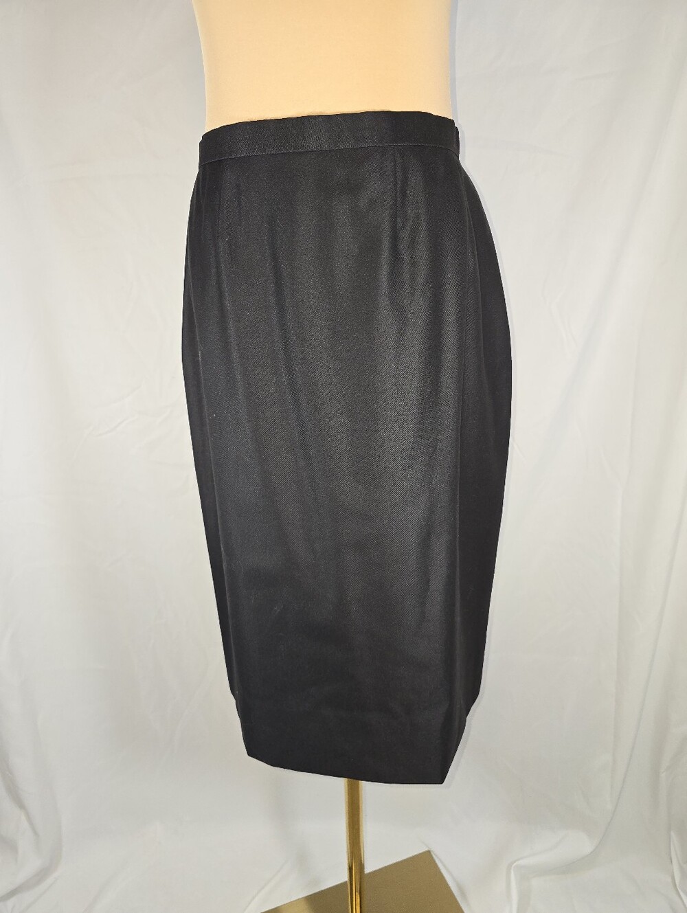 Classic Black Pencil Skirt - Women's Sleek Office Skirt